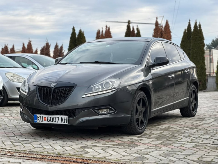 Lancia Delta 1.9 JTDm TwinTurbo

-