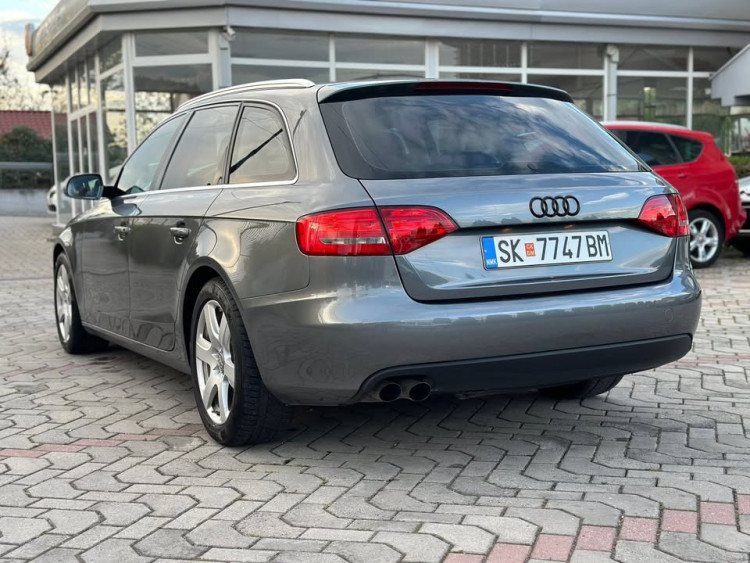 Автомобил