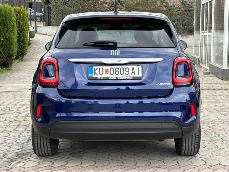 Автомобил