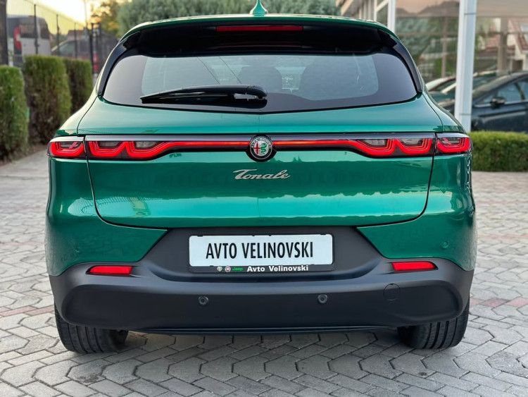 Автомобил