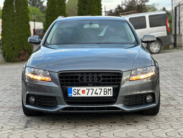 Автомобил